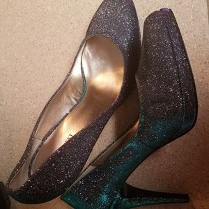Nine West hologram pump size 12